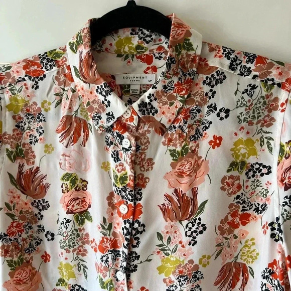 EQUIPMENT NWT Signature Essential Silk Button Front Shirt Blouse Floral Print S - Picture 5 of 8
